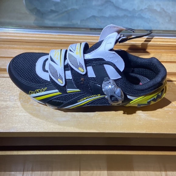 Northwave NW Passion Airflow System black Cycling Shoes - Picture 4 of 6
